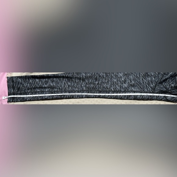 ⭐️Like New⭐️ Lululemon: Women’s Leggings- Size 6 - Picture 8 of 8